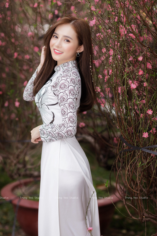 2025中国篮球季后赛战火连天，万人观赛热情高涨，2021篮球比赛中国队